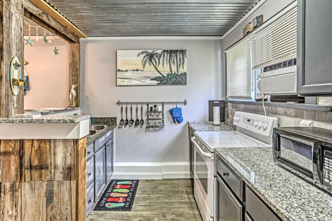 Ocean Isle Beach Studio 1 Mi To Downtown And Pier Exterior photo